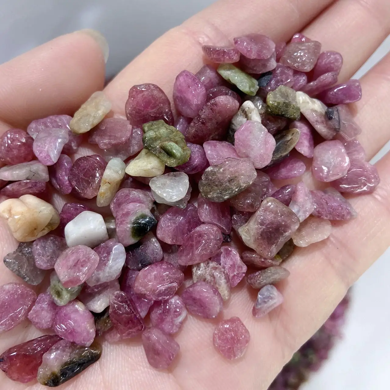 Natural chunks of tumbling red tourmaline stone Crystal Cure Mini raw ore rock gravel Mineral specimen Aquarium tank home decor