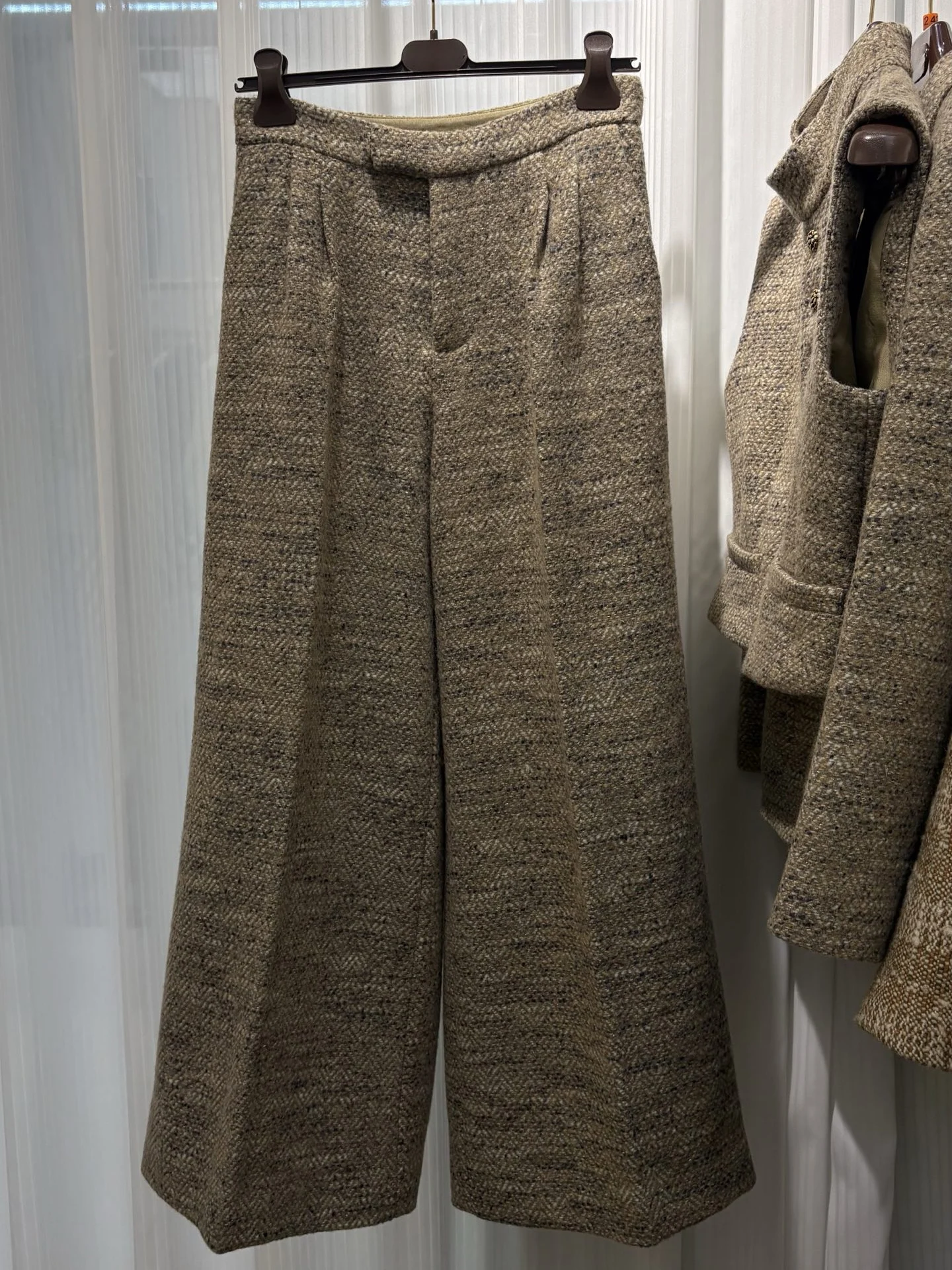 Nowy styl jesień-zima: wysokiej jakości modna kamizelka + marynarka + szerokie spodnie z rozszerzanymi nogawkami