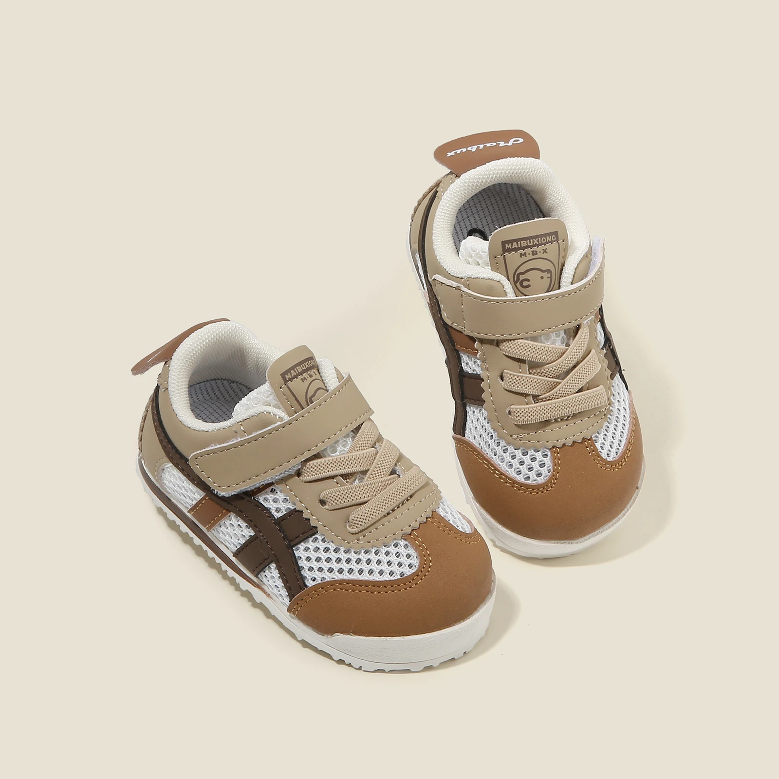 

Baby boy sports shell toe plimsolls; toddler learning to walk spring and autumn new customised girls' casual shoes.