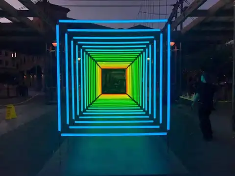 DMX512 RGB 360 degree colorful Tube; SM16512PS DMX led pixel bar; DC24V D40mm 3D multiple shape led pixel tube for Club Stage