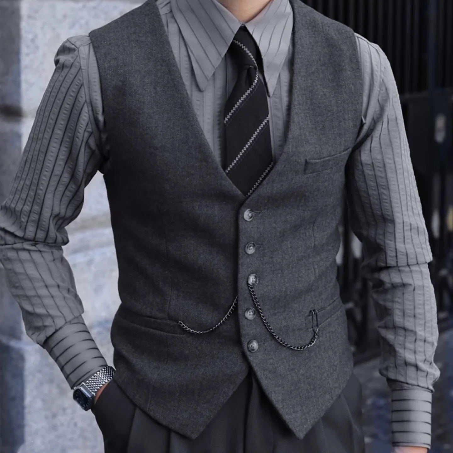 

Retro V Neck Khaki Large Size Men's New Style Vest Herringbone Pattern Woolen Versatile Vest Wedding Banquet Vest
