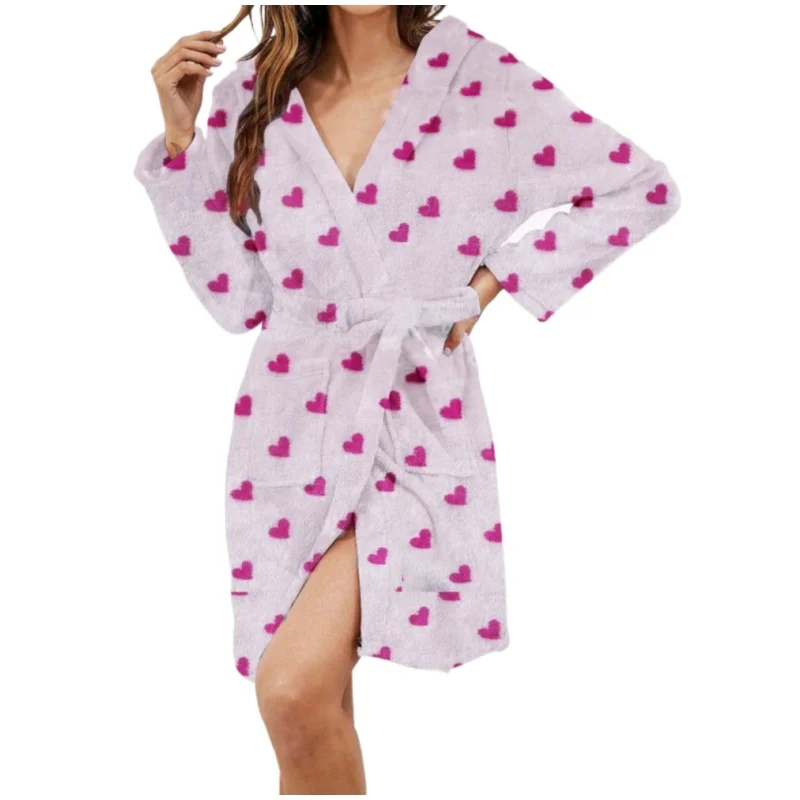 1 piece of women\'s universal plush soft and skin friendly, warm and comfortable sleeping robe for autumn and winter