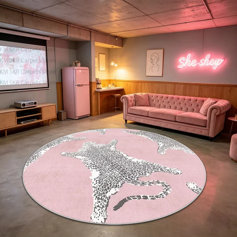 VIKAMA Luxury Pink Leopard Round Carpet Wild Animal Pattern Non Slip Washable Floor Mat For Girl Bedroom Beauty Room