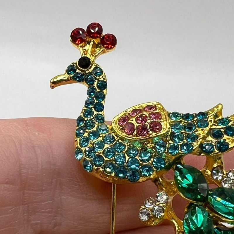Peacock Brooch European and American High Quality Vintage Animal Brooch Cartoon Cute Gift Accessories Clothing Accessories