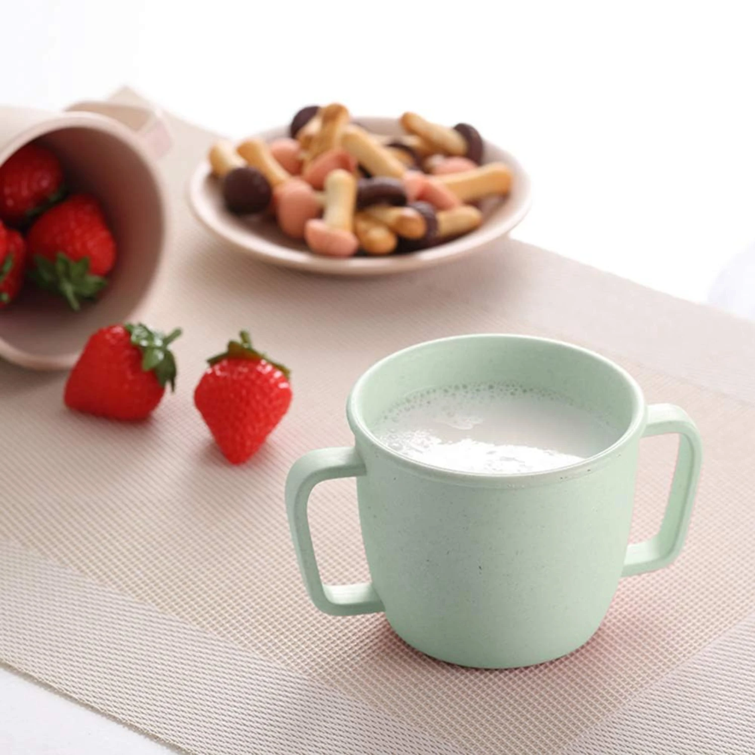 ชุดแก้วใยไผ่ขนาดเล็กที่ทันสมัยและเป็นมิตรกับสิ่งแวดล้อม 4 แก้ว เหมาะสําหรับใช้ในบ้านและการเดินทาง เหมาะสําหรับน้ํา ม