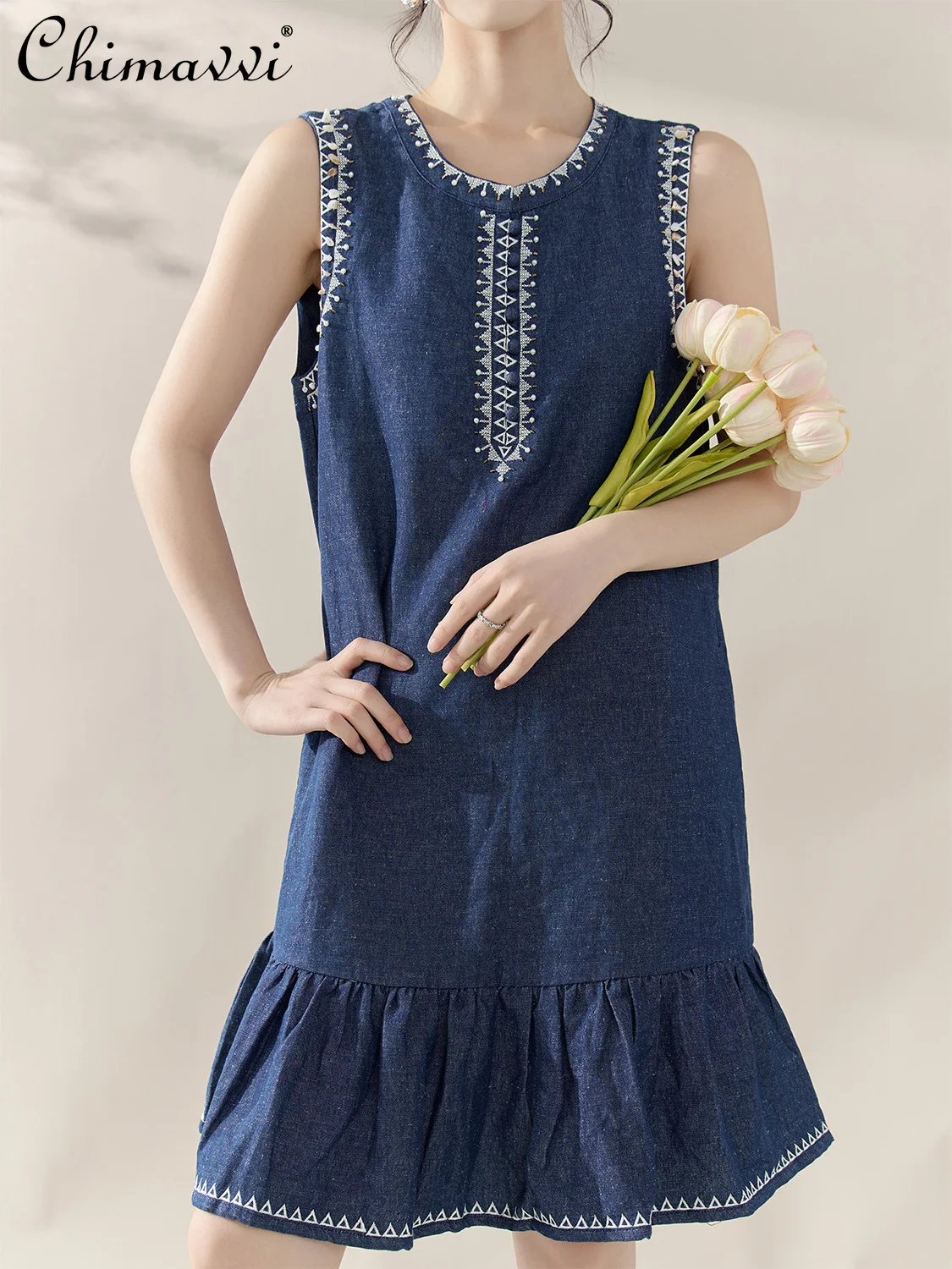 

French Elegant Casual Socialite Summer Dress Heavy Industry Embroidery Crew Neck Sleeveless Loose A-line Denim Short Dress Women