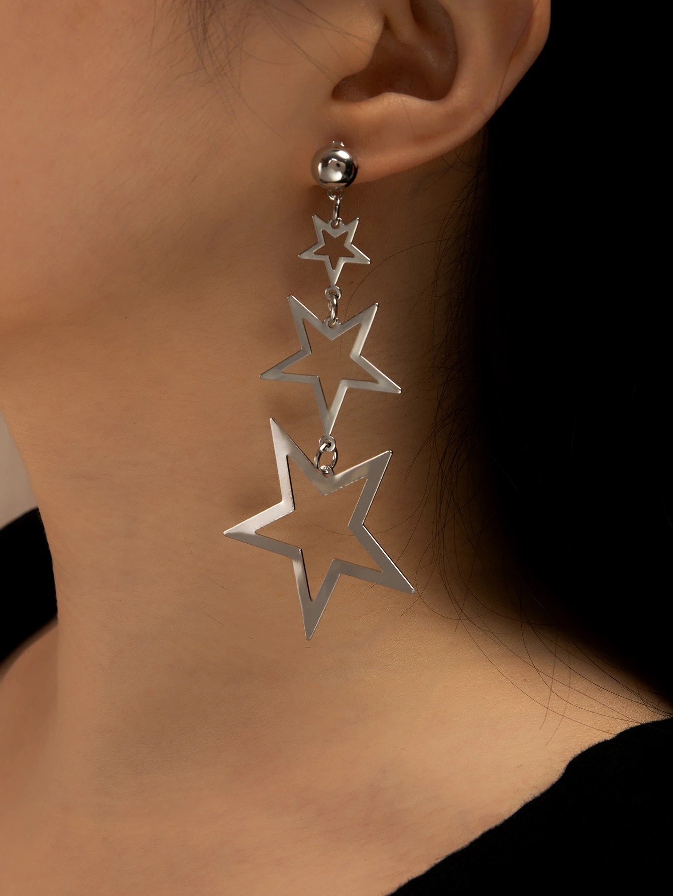 New Star Niche Hollow Design Earrings High-end Temperament Girls Gift Stud Earrings Tassels Hundred Accessories