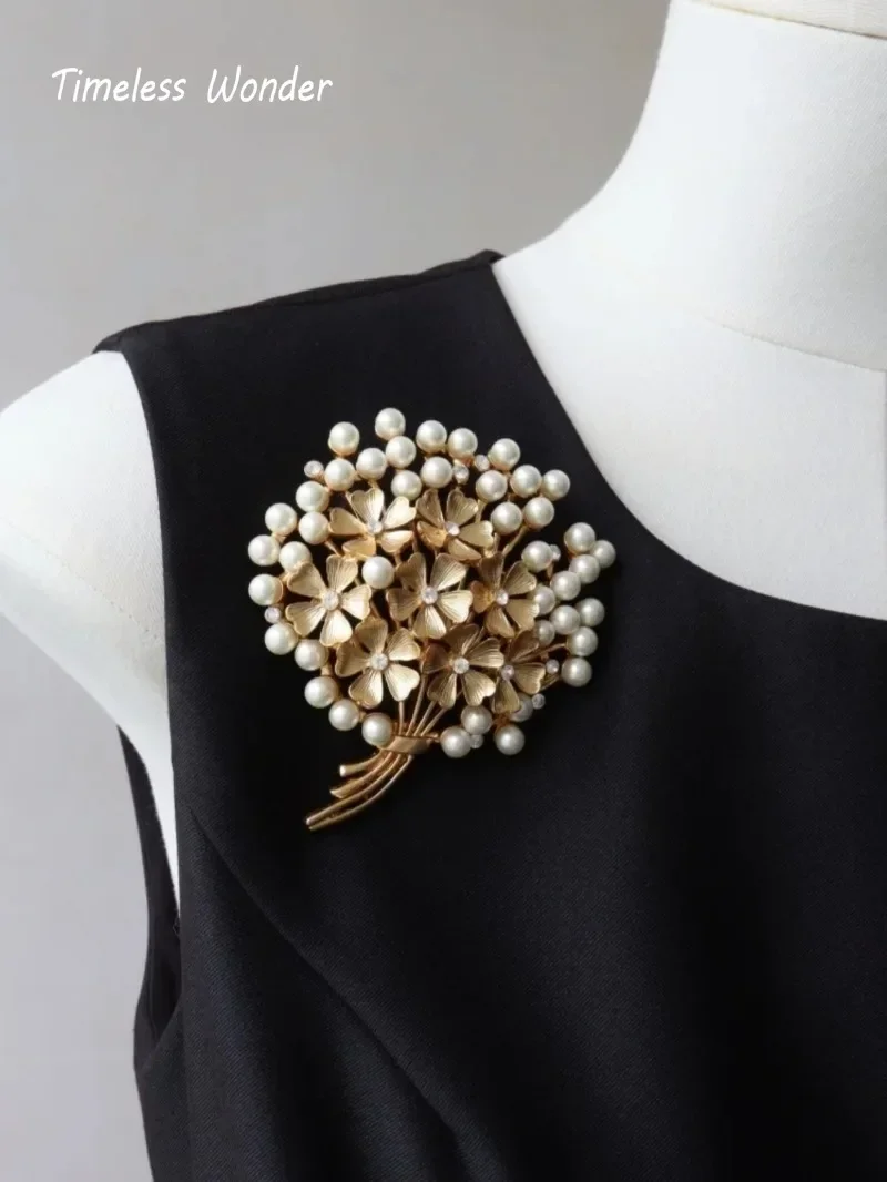 Timeless Wonder Fancy Retro Geo Pearl Floral Brooch Pins for Women Designer Jewelry for Gown Runway Rare Luxury Gift Cute 5385