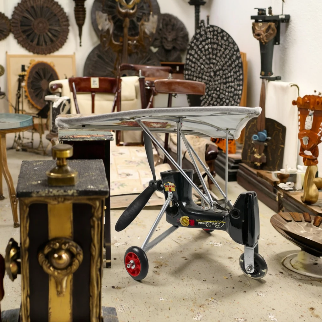 Paraglider Model:Antique Metal Glider Model Decoration, Retro Desktop Ornament. This Model Adopts Welding Technology.