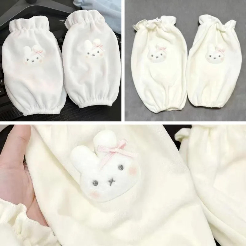

Горячая новинка: Мультяшные нарукавники серии Miffy с бантом – креативные, изысканные, осенне-зимние, милые, грязеотталкивающие.