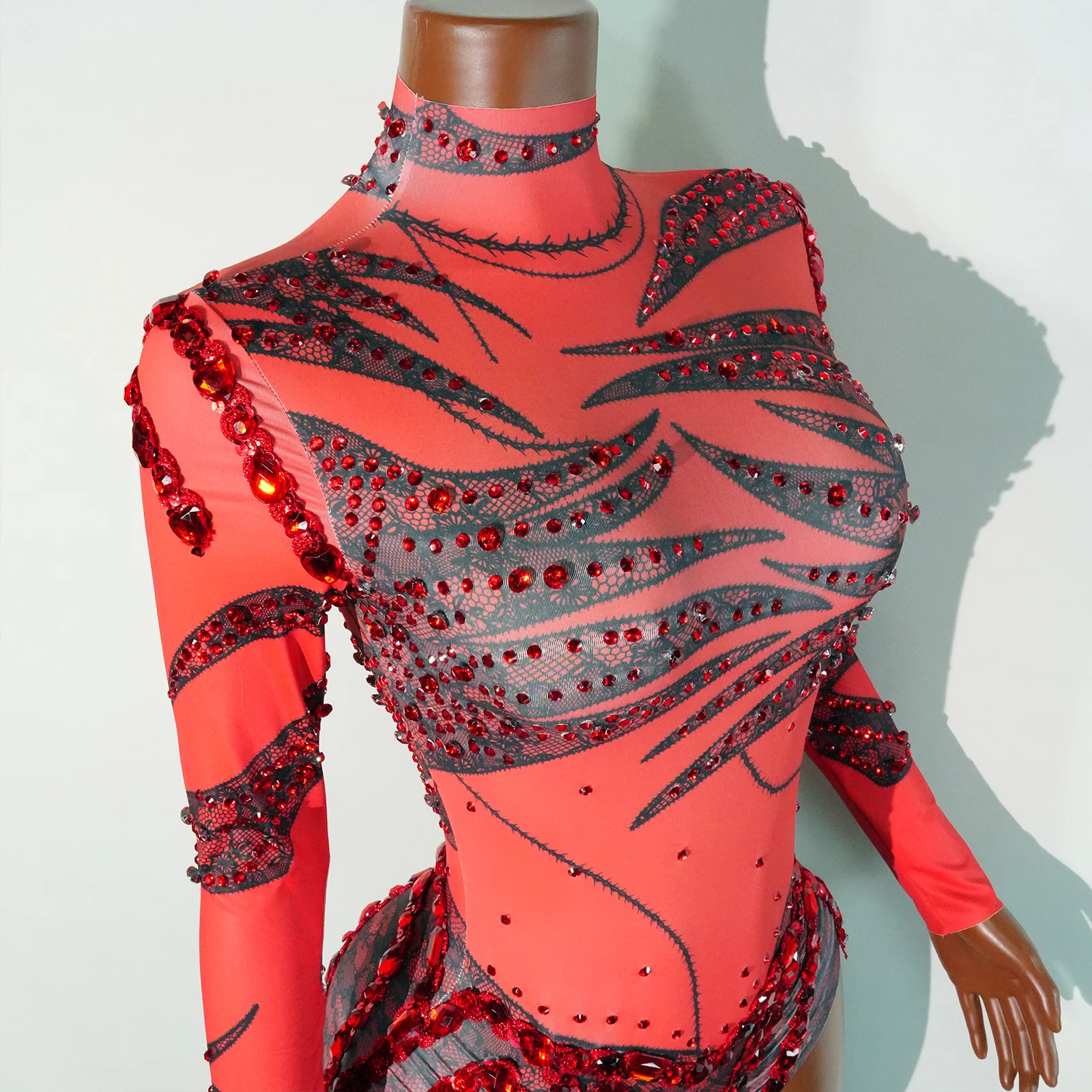 セクシーな赤いクリスタル長袖ボディスーツプリントパフォーマンスドラッグクイーン衣装ポールダンスフェスティバル誕生日歌手ゴーゴスを祝う