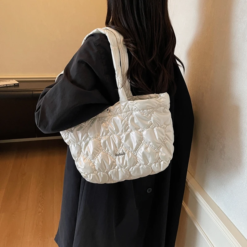 

Нейлоновые однотонные модные сумки-тоут, повседневные женские сумки большой вместимости, распродажа, модные повседневные универсальные сумки 2025 года