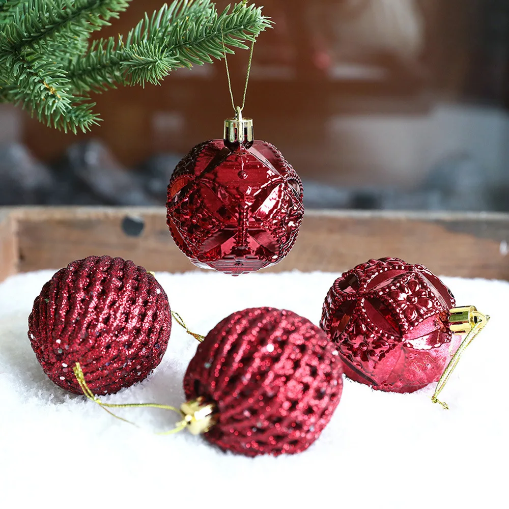 

4Pcs Christmas Balls Grid Balls Painted Balls Hanging Christmas Tree Hangings Decoration Balls Window Ceiling Scene Arrangement