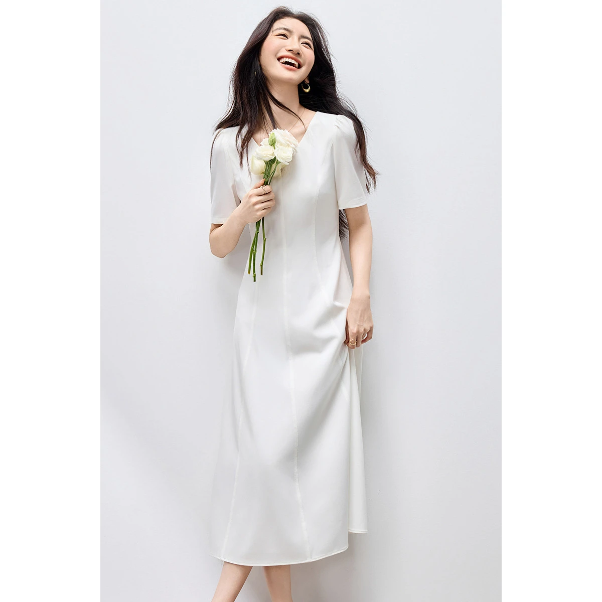 

SENTUBILA Women Round Neck Midi Dress 2026 Summer Office White Panel Splicing Puff Short Sleeve Slim Waist Dress 152LK0095