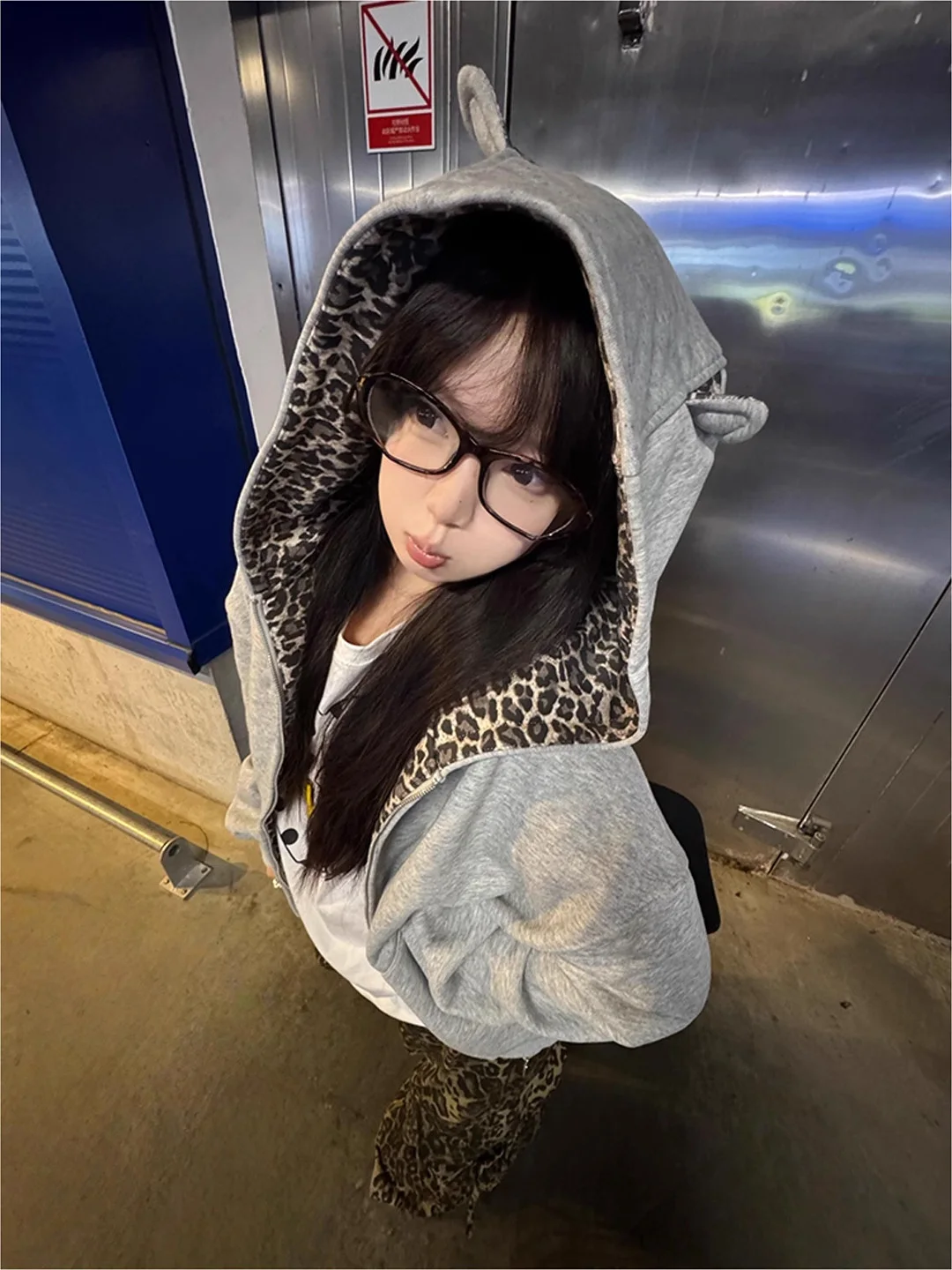 Chic américain Sle fermeture éclair à capuche femmes Cardigan pull avec impression d'oreille 3D printemps automne décontracté haute rue Unique vêtements d'extérieur