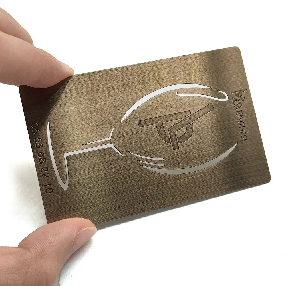 

Персонализированные визитные карточки VIP металла с гравировкой золота и логотипом толщиной 0,8 мм
