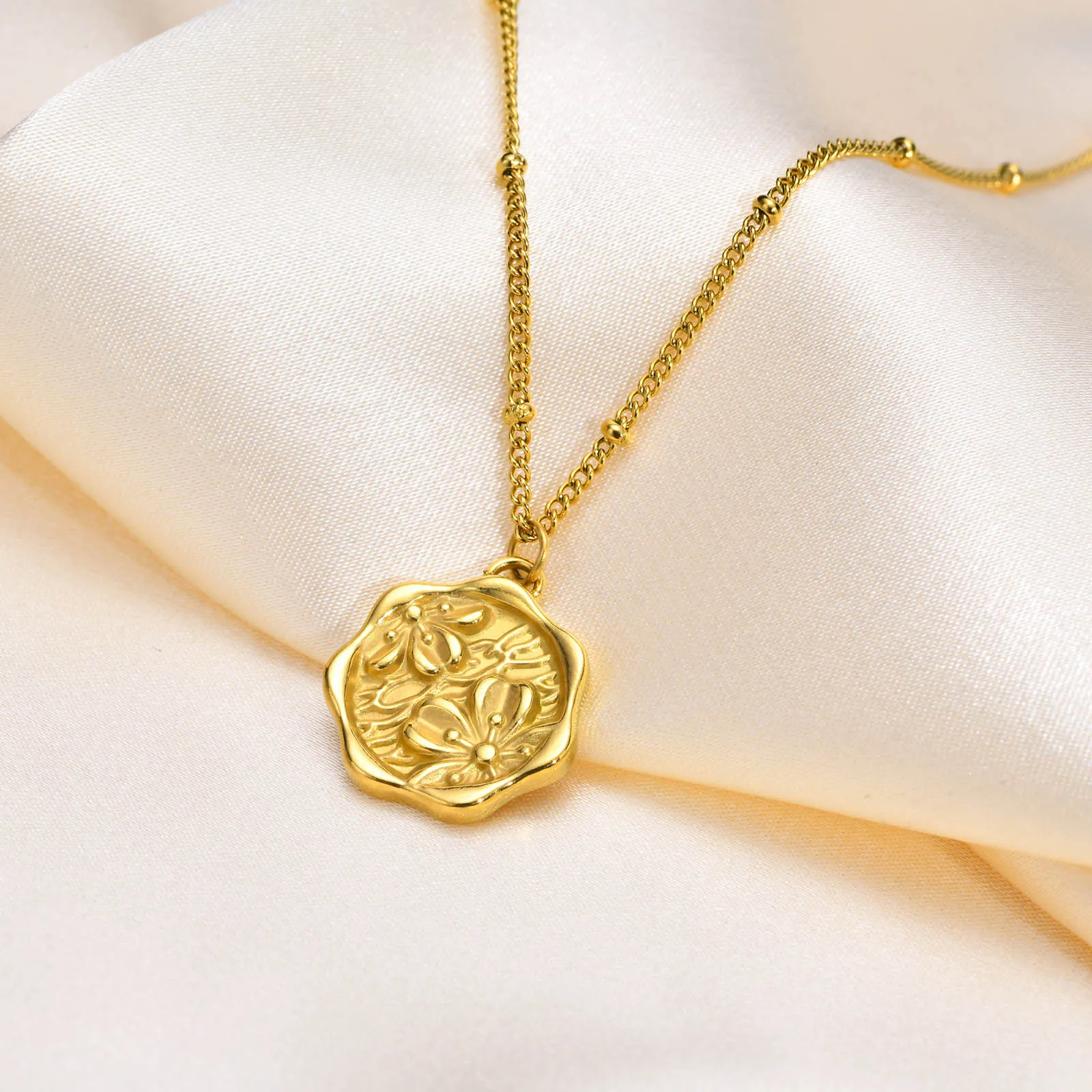 Coin Pendant Flower Necklace for Women,Satellite Chain Link, Stainless Steel 14k Gold Plated Jewelry Not Fade