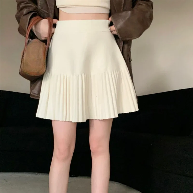 

Spicy Girl Solid Color Versatile Knit Skirt Women's Early Autumn 2024 New Style High-Waisted Loose-Fit Slimming A- Line Mini Dre