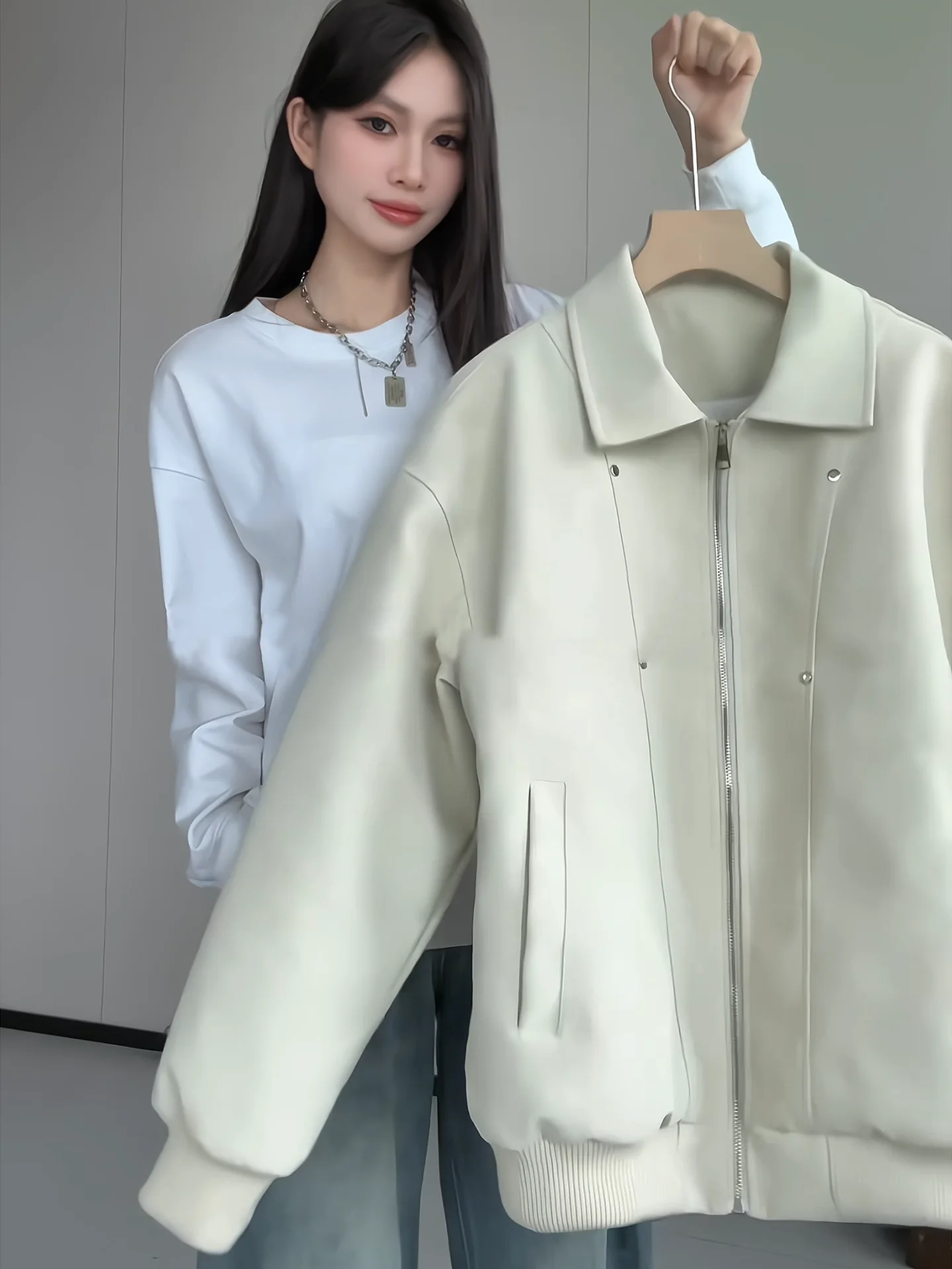 

Мужская кожаная куртка с заклепками и элементами пэчворка, устойчивая к износу, для езды, бежевого цвета, для зимнего сезона