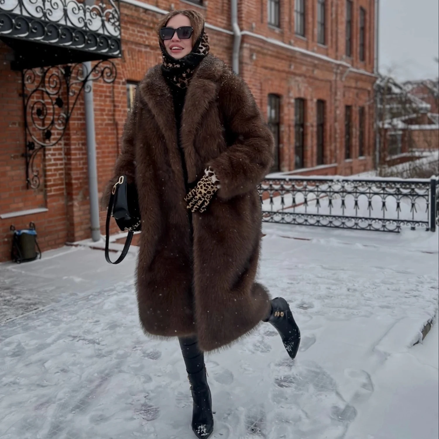 نيو النعناع خمر الفاخرة طويلة فو الثعلب معطف فرو المرأة 2025 شتاء دافئ رقيق الفراء سترة الإناث الشارع فروي ملابس خارجية معطف