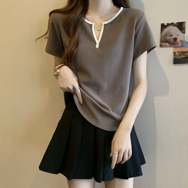 

Large Size Short Sleeved T-Shirt For Women, Loose Summer Fashion, V-Neck, Front Shoulder, Slimming And Versatile
