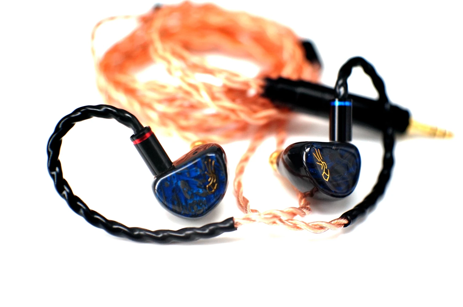 سماعات أذن AudioneXS100DLC تشبه الماس من ألياف الكربون الراتنج والألياف الكربونية الرائدة الديناميكية داخل الأذن (3 محولات قابلة للتبديل)