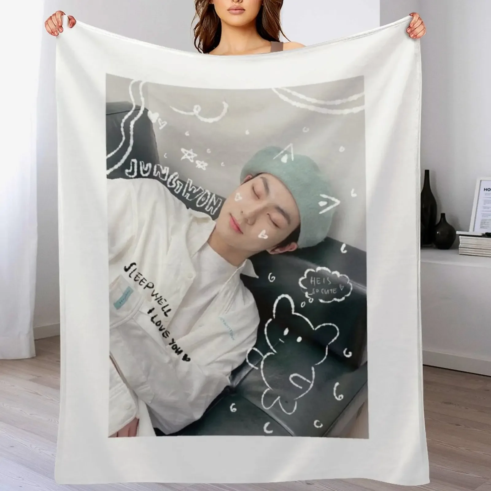 

jungwon Throw Blanket Long Lasting Soft Plush Blanket for Daily Use