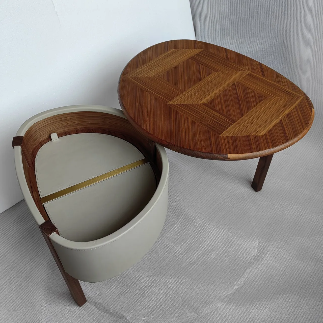 Modeling coffee table North American black walnut coffee table rotating side  sofa side  saddle leather creative style