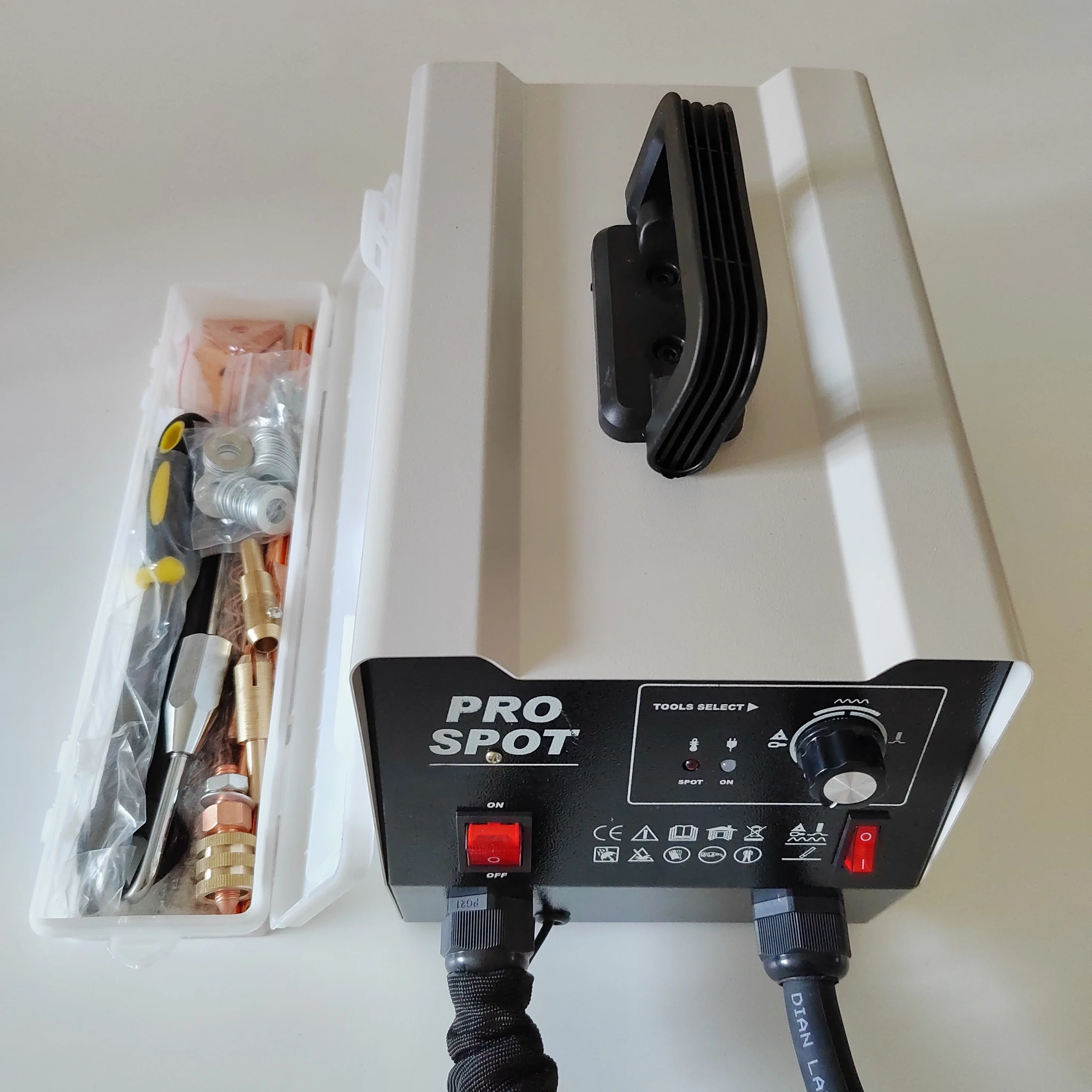 220V EU/UK Metal Body Repair Machine Auto Remover Car Repair Body Equipment Dent Pulling Device