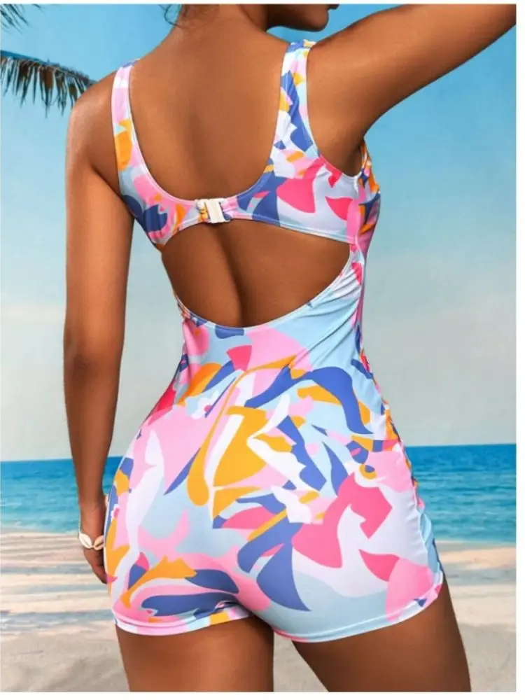 Rückenfreier, lässiger einteiliger Damen-Badeanzug mit Allover-Print und Shorts für den Sommer-Strandurlaub