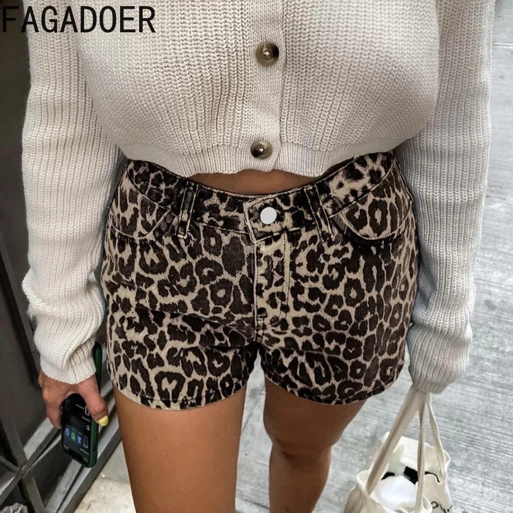 

FAGADOER Retro Y2K Leopard Shorts Women Casual Streetwear Buttons Zippers Pocket High Waist Shorts Fashion Female Bottoms New