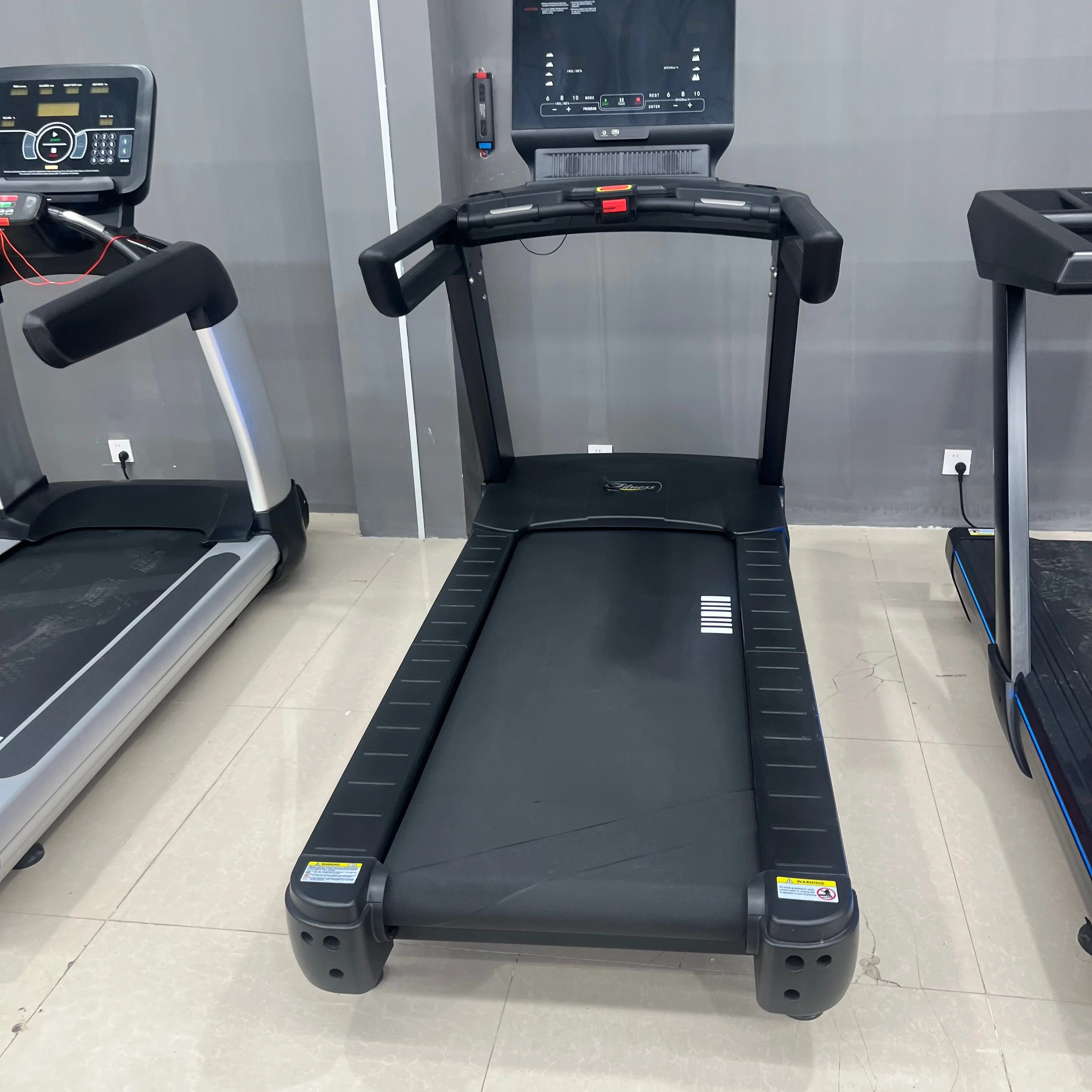 Factory Direct Commercial Cardio Gym Fitness Running Machine  Calories Tracking Commercial Electric Motorized Treadmill