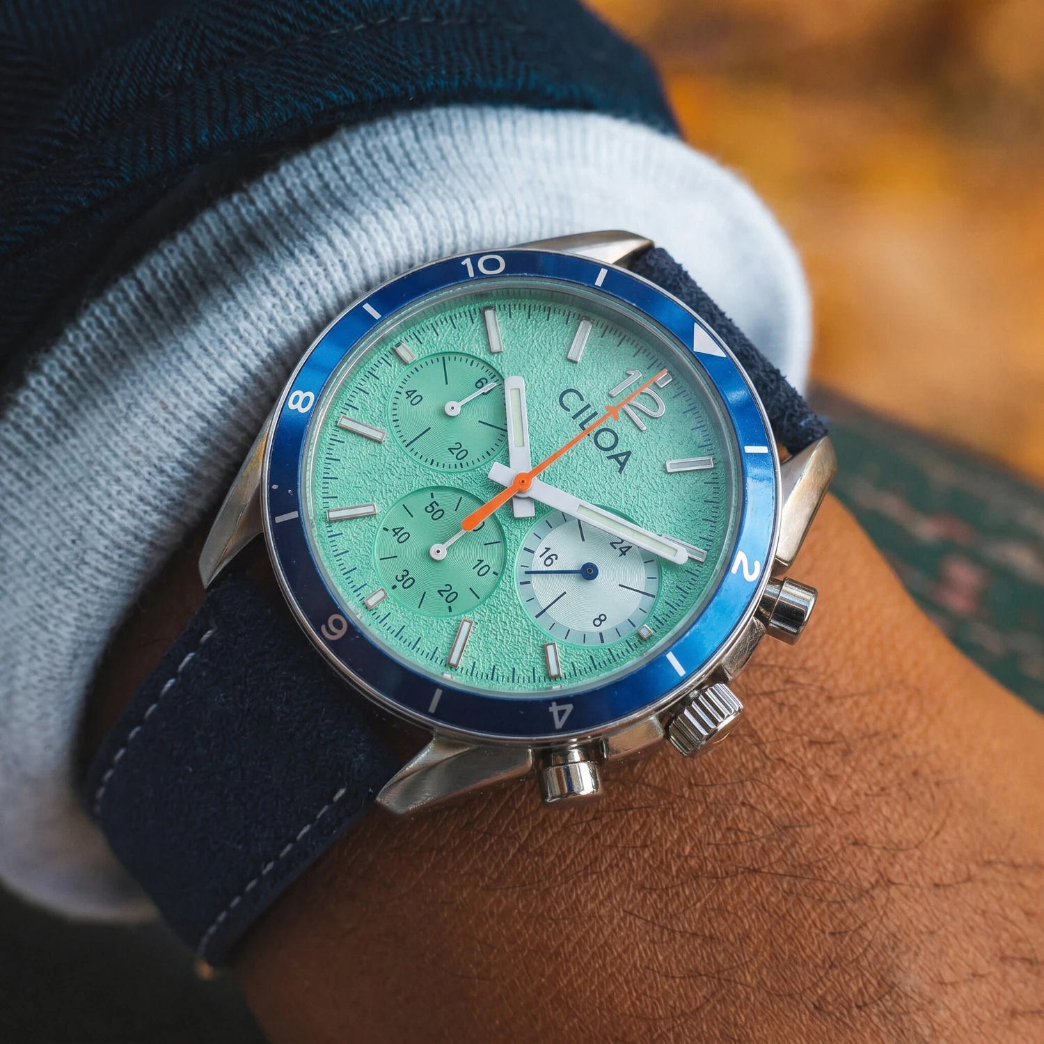 Męski zegarek chronograf CILOA – Suede Strap Watch recenzja i cena