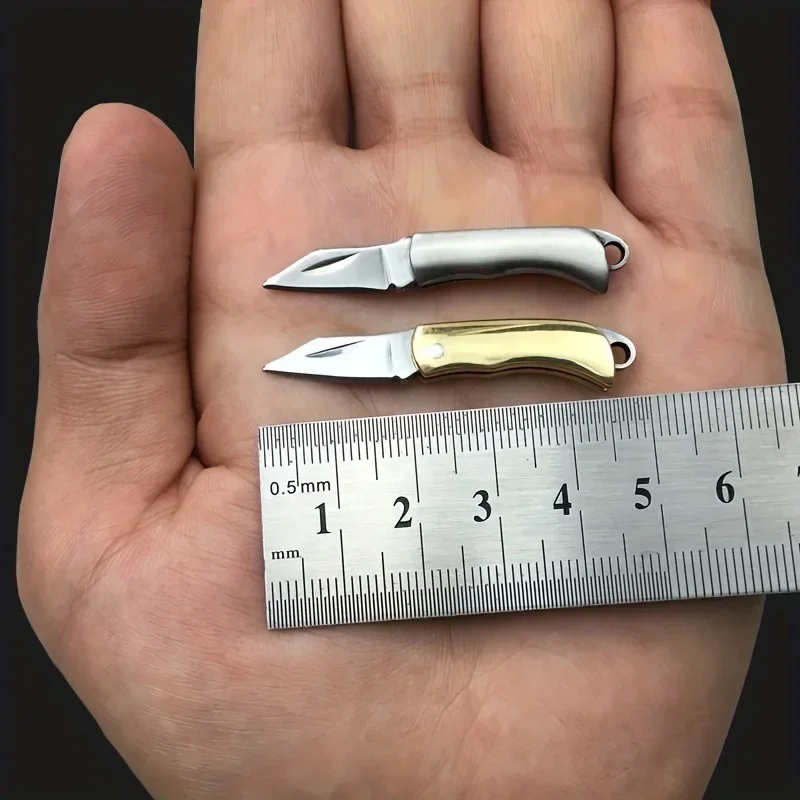 Mini Brass Folding Knife Sharp Delicate Stainless Steel Knife Carry on Keychain Pendant Pocket Knife Gift Open Box Camping Tool