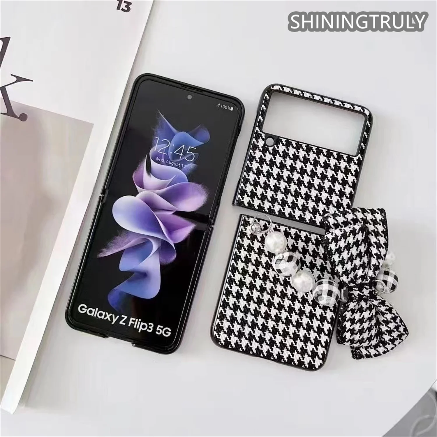 Luxury Camellia Flower Phone Cover For Samsung Galaxy Z Flip 4 3 2 1 5G Irregularity Pearl Bracelet Houndstooth PU Leather Case