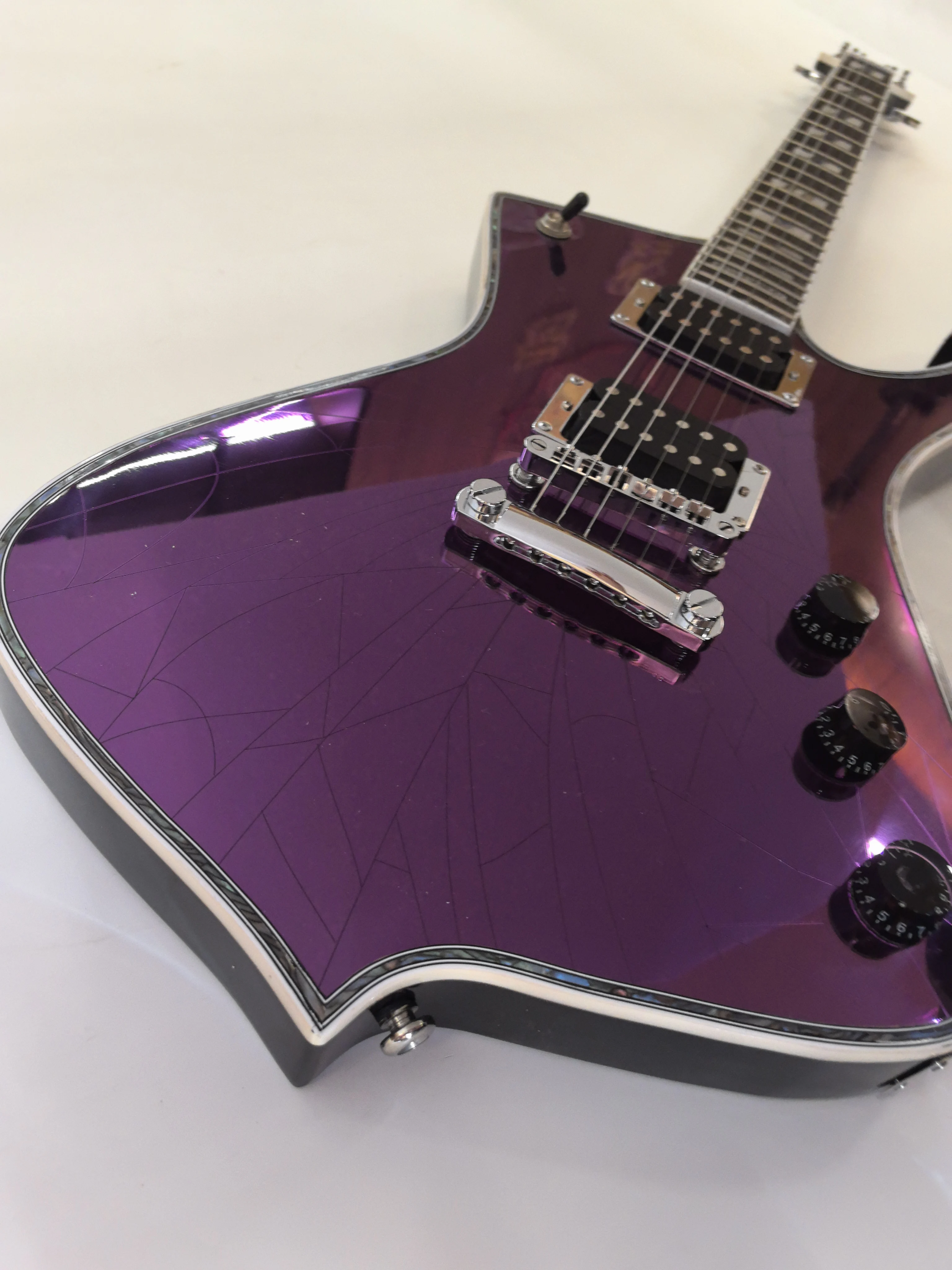 المصنع مباشرة، 22 فريت 6 سلسلة جيتار كهربائي بمرآة أرجوانية! صورة بات الحقيقية، ما تريده هو ما حصلت! البضائع الموجودة في المخزون