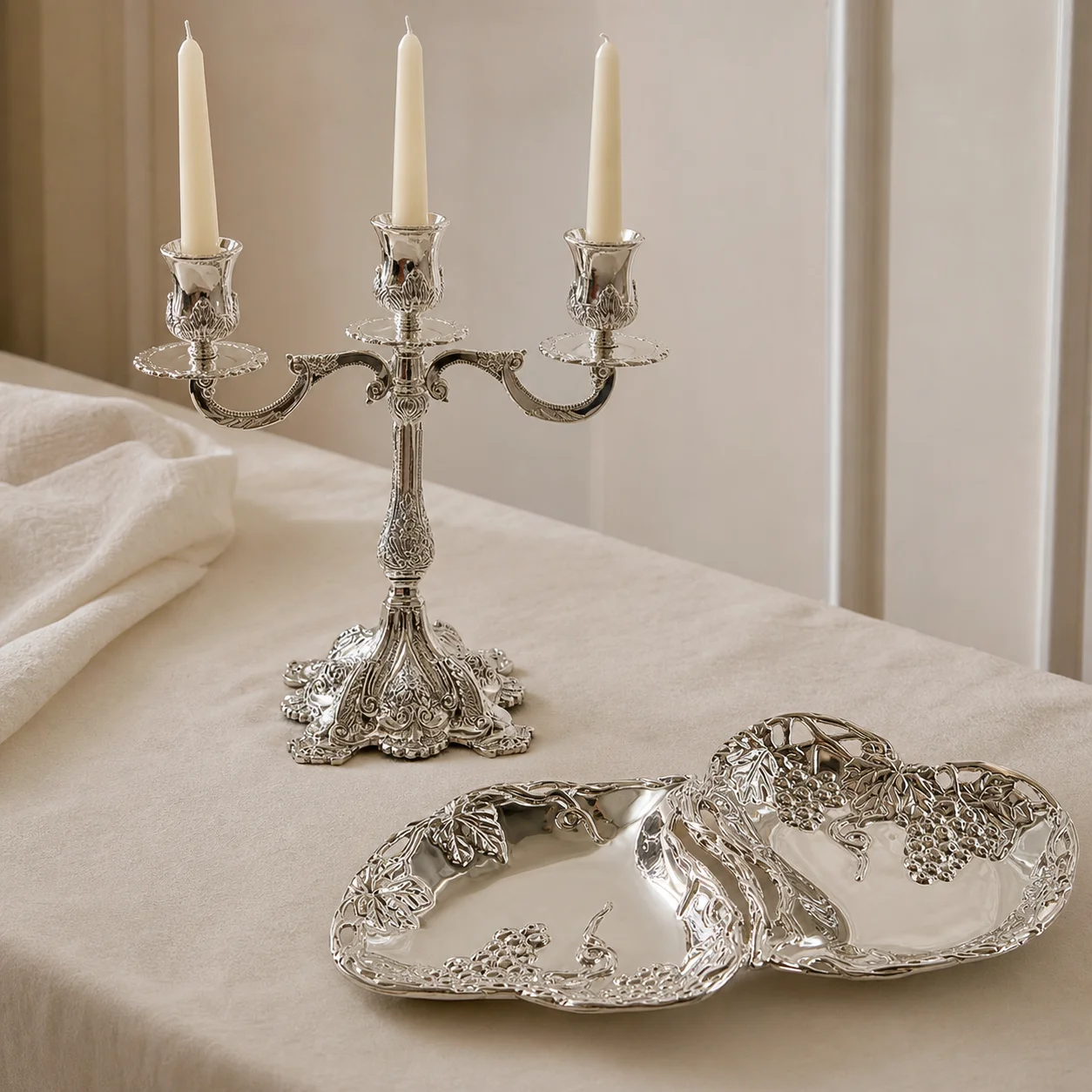 Silver European Style Metal Candle Holder Romantic Candelabra for Wedding Home Table Centerpiece Candlelight Dinner Decoration