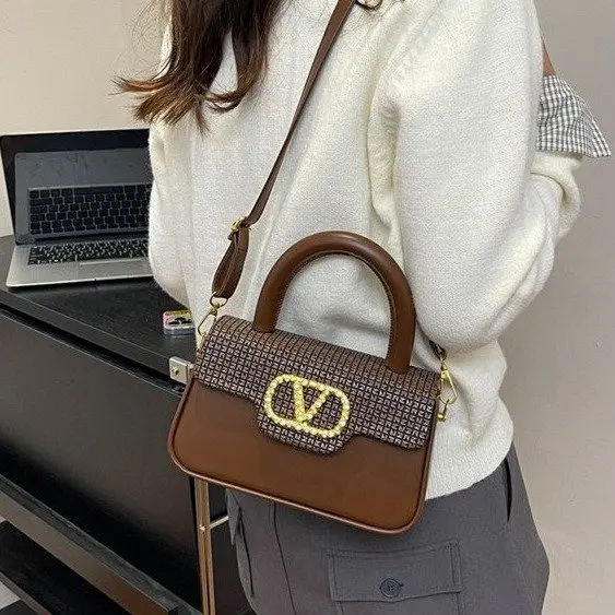 

2025 Autumn 741 New Fashion Versatile Underarm Bag Commuter Bag Handbag Shoulder Messenger Bag