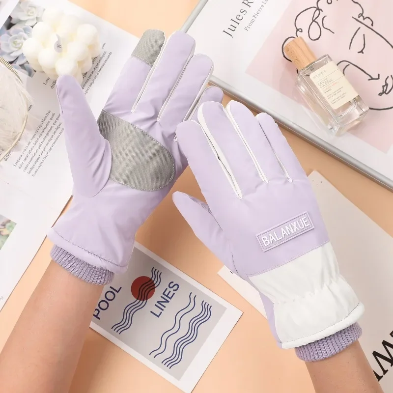 قفازات دافئة للنساء شتوية مخملية مقاومة للرياح ومقاومة للماء ومضادة للانزلاق لركوب الدراجات في الهواء الطلق وقفازات شاشة لمس مقاومة للبرد