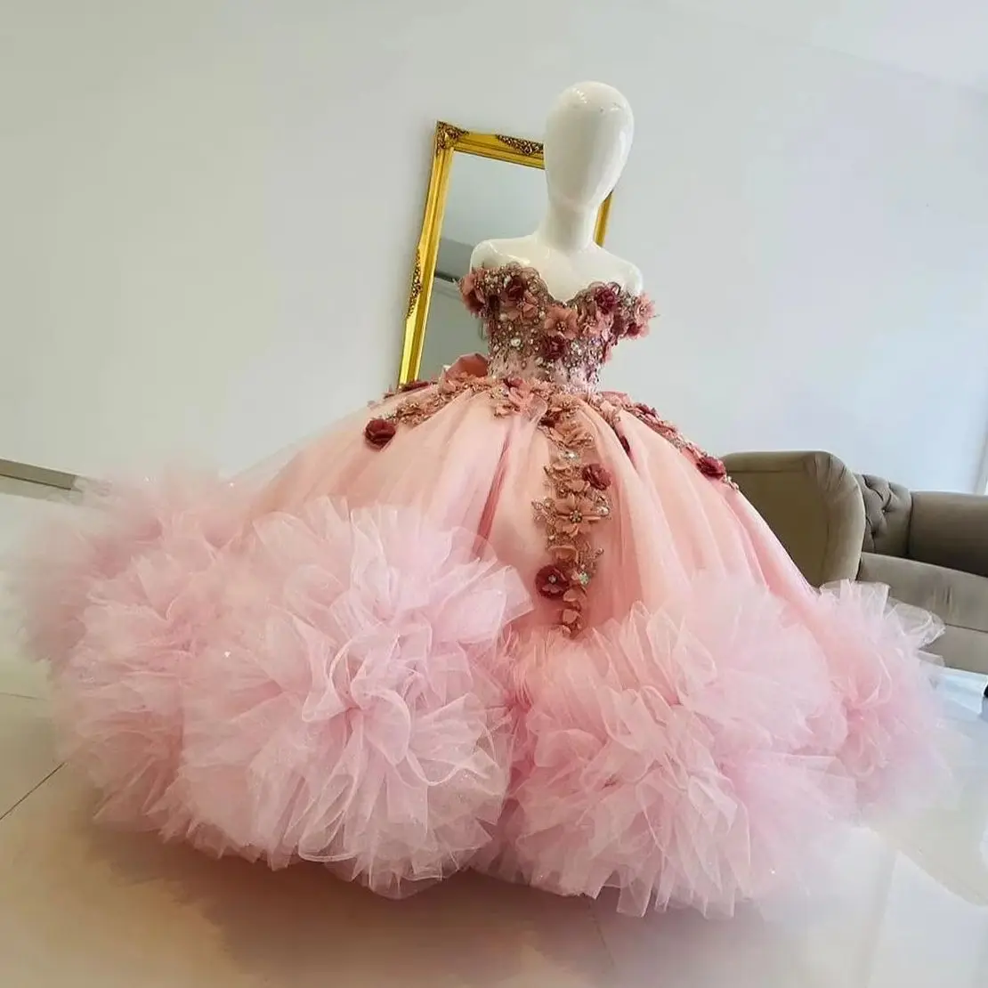 Pink Princess Flower Girl Dresses Luxury Applique Crystal Bow Lovely Infant Child Birthday Ball Gown Customized