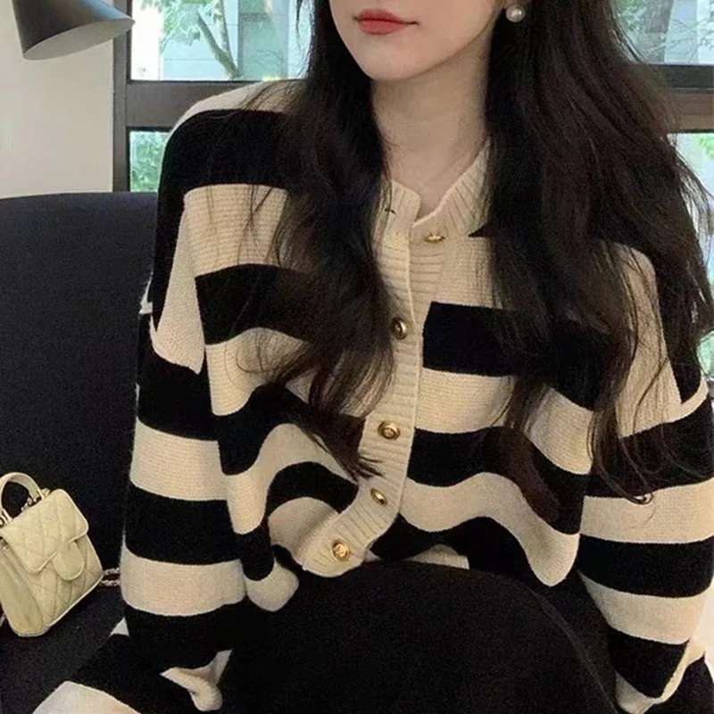 

Contrast Color Striped Women's Sweater Casual Loose Round Collar Thick Knitted Cardigans Woman Single-Breasted Sweaters Jackets