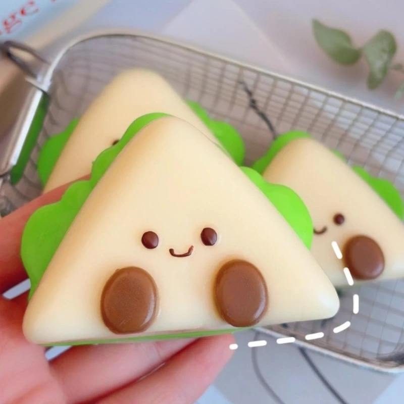 

Мягкая игрушка-сэндвич, игрушка для снятия стресса, милый толстый тост, быстрый отскок, декомпрессионные игрушки Lovelys, мягкий расслабляющий треугольный хлеб, подарок