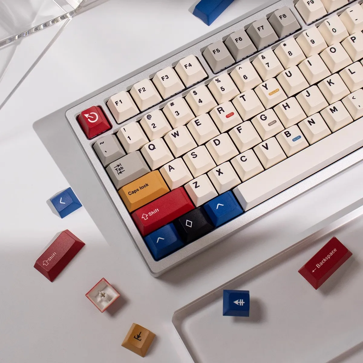 

GMK 129Keys Retro Bai Deng Cherry Profile PBT Keycaps Dye Sub Key caps for 61/87/104 Cherry MX Switch Gaming Mechanical Keyboard