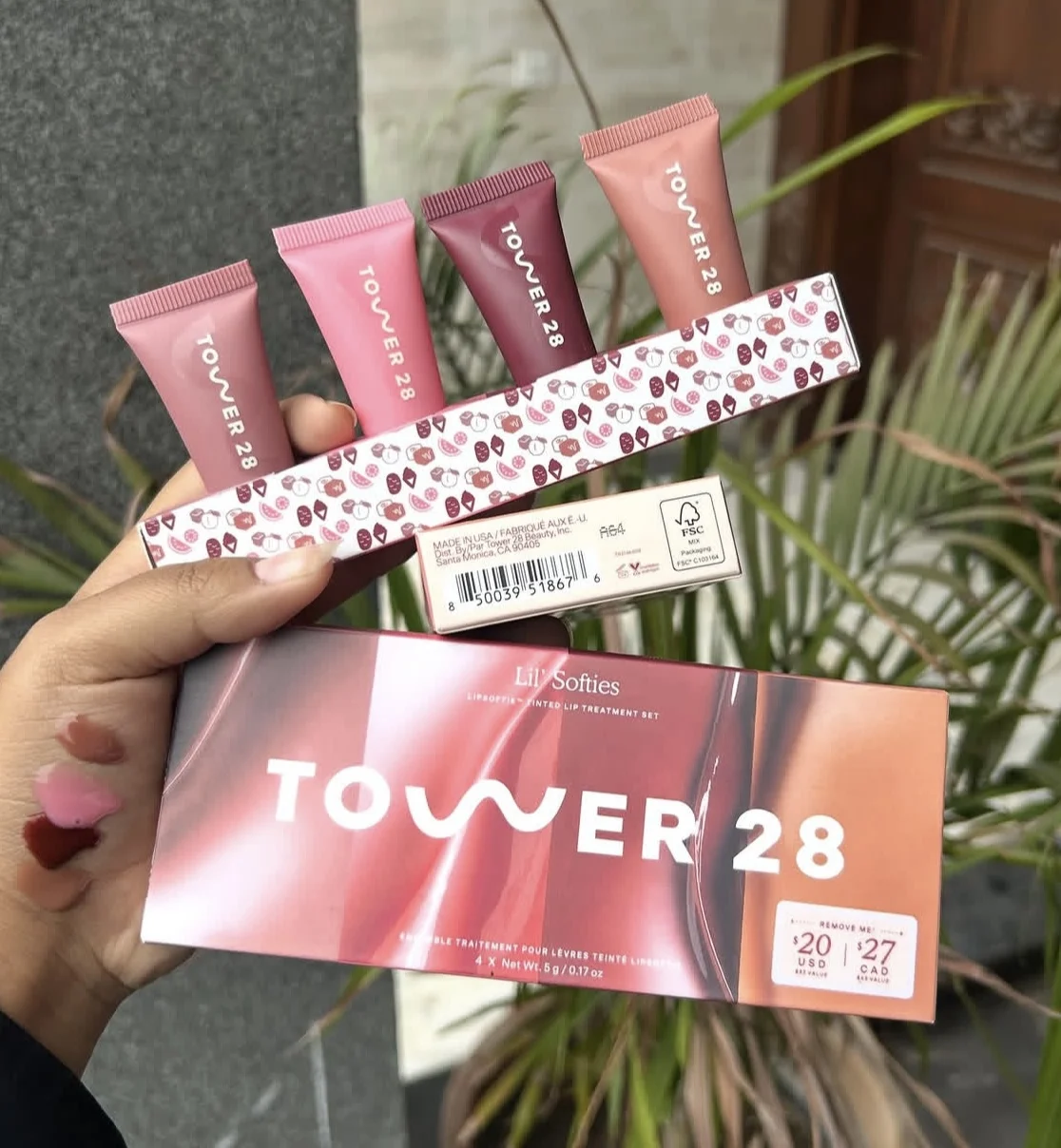 batom-labial-tower-28-beauty-mini-lil-softies-com-cor-kit-de-tratamento-labial-4-pecas-sabor-melancia-e-baunilha-frutado-doce-maquiagem-labial-da-marca