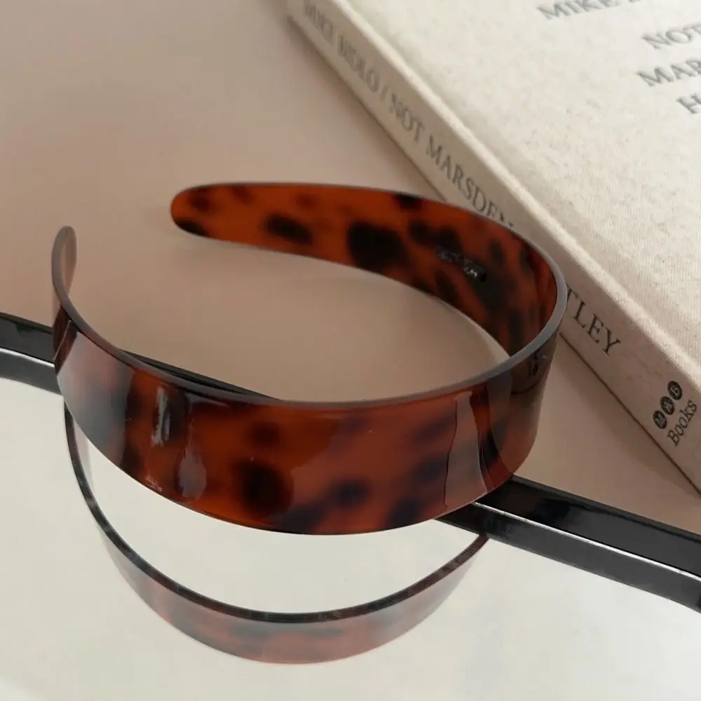 트렌디 한 아세트산 표범 머리띠 프랑스 커피 레트로 헤어 밴드 머리 장식 모자를 쓰고 있죠 한국 스타일 헤어 후프 사진