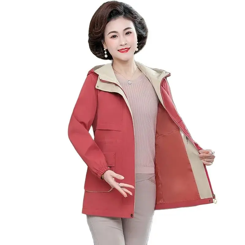 

Middle-aged Mother Autumn Coat Fashion Loose Stitching Western Style Thin Coat Casual Temperament Large Size Hooded Windbreaker