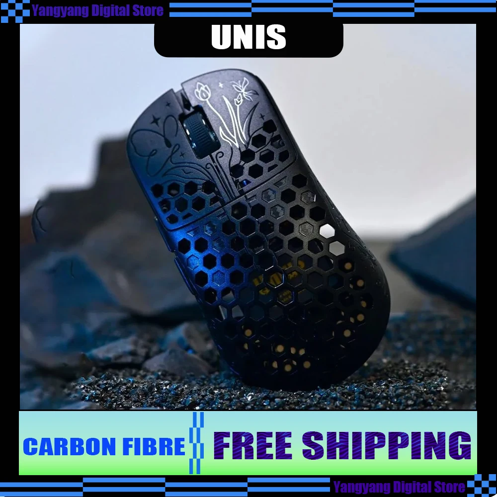 

Unius Black Lotus Carbon Fibre Mouse Dual Mode Wireless Mouse Paw3950 8000Hz Lightweight Hollow Out Gaming Mice PC Accessories