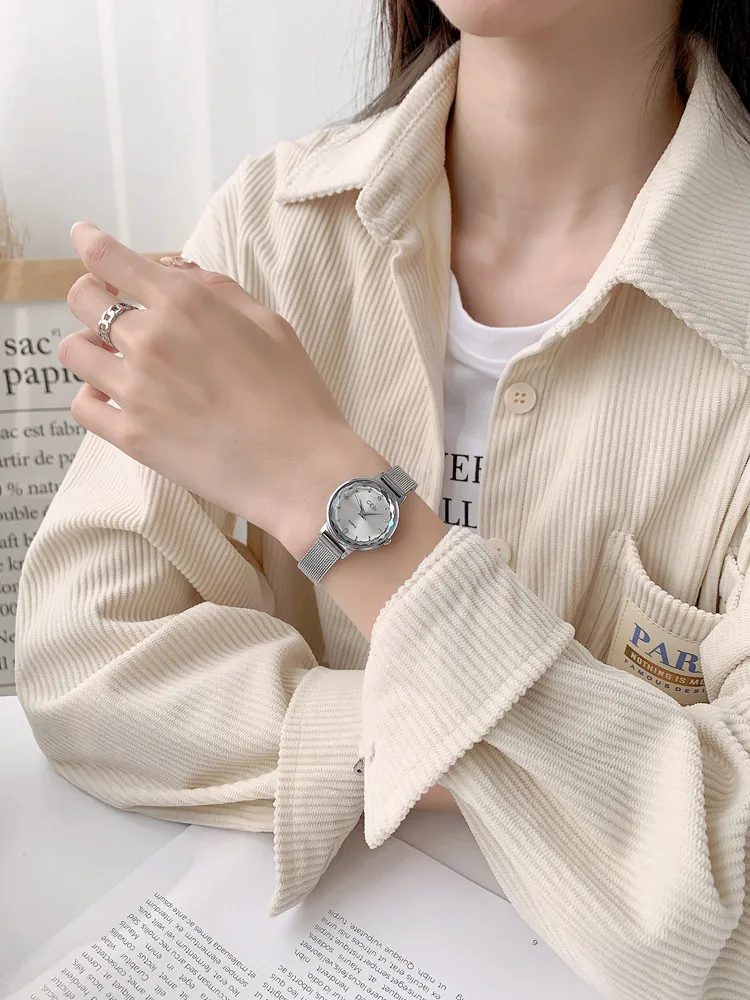 New Women'S Watch, Light Luxury, High-End Feel, Simple And Elegant Design, Small Dial, Perfect Gift For Women And Students.
