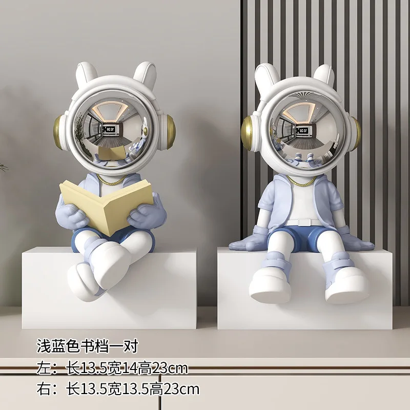

23CM Space Figure Ornament Tabletop Ornament Astronaut Sculpture Decorative Statue for Bedroom