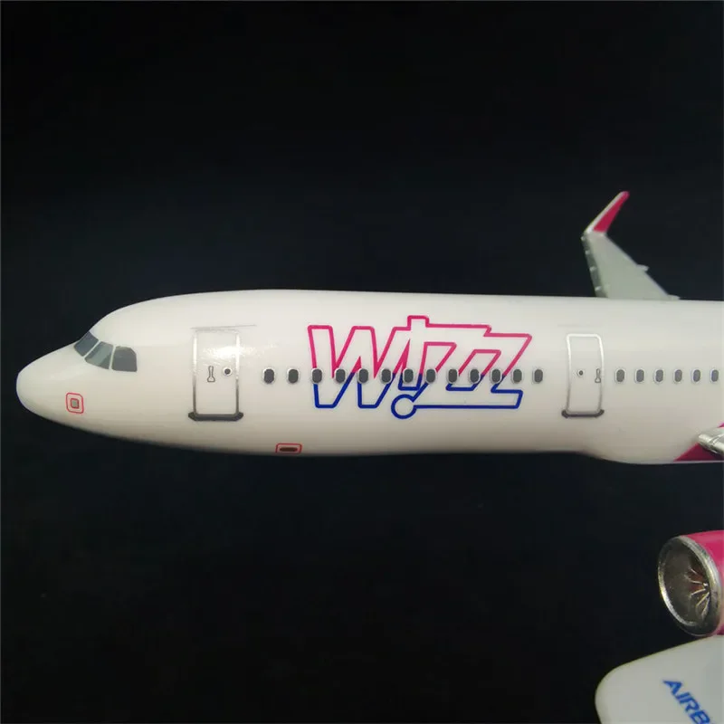 20cm Wizz Air For Airbus A321 1/200 Diecast Aircraft Prebuilded Model Plane Model Plane Kits To Build